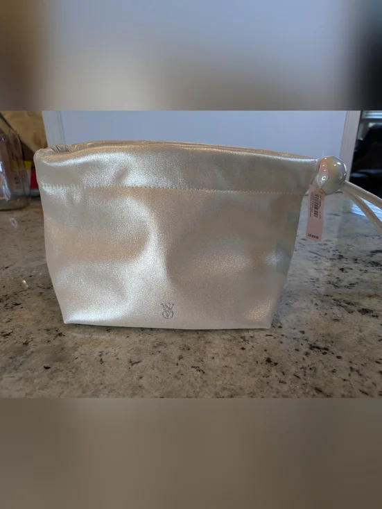 NWT Victoria’s Secret Metallic Champagne Cosmetic Bag Drawstring Pouch Travel - Picture 2 of 10